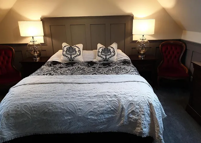 Cliffe House Bed & Breakfast